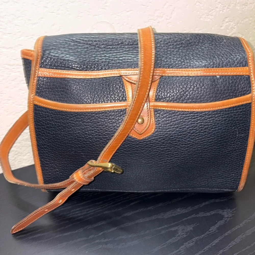 Dooney & Bourke Vintage AWL Black Crossbody – Pebbled Leather - Picture 3 of 3